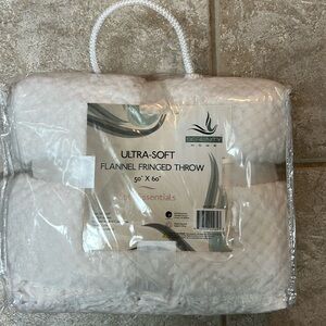 Flannel fringed throw 50x60 ultra soft